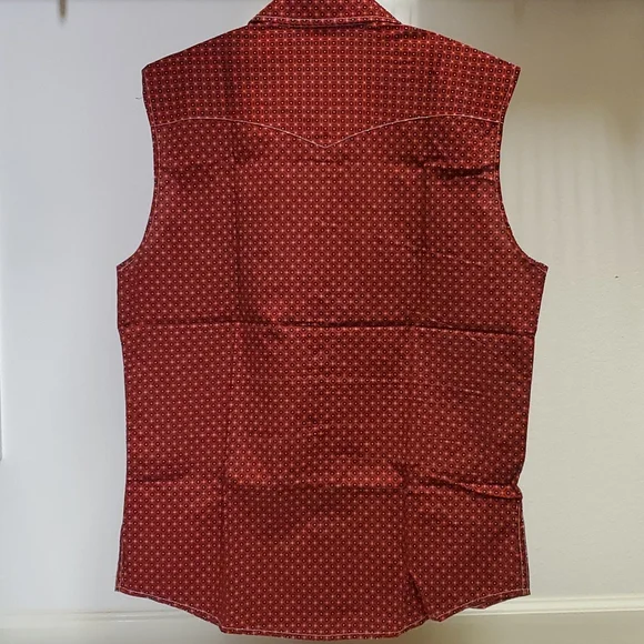 DONATION - Cinch | Sleeveless Button-Down | Large - Picture 2 of 3